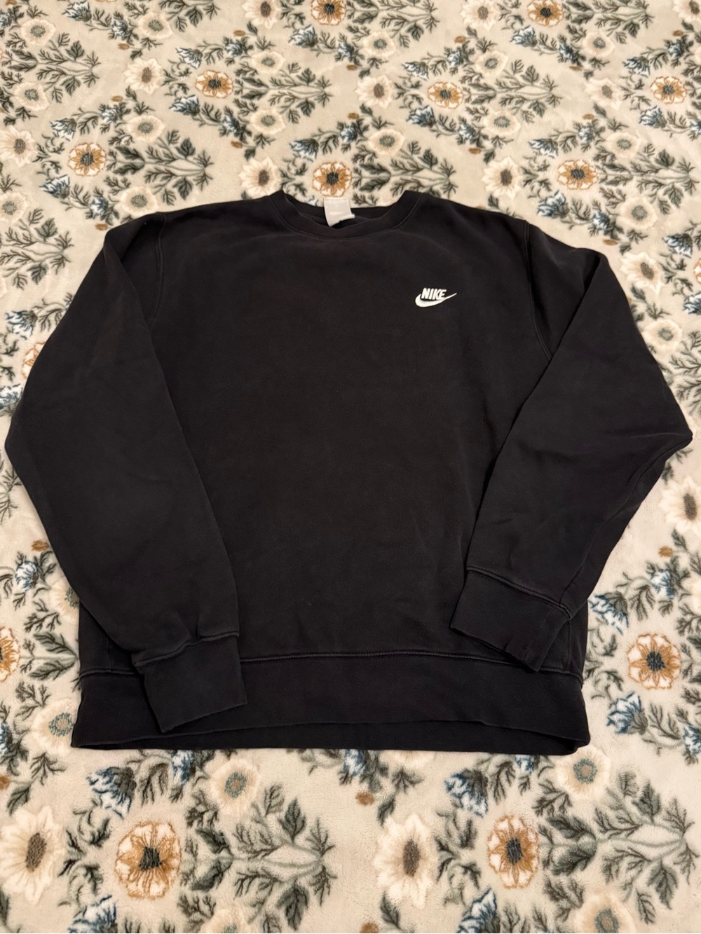 black nike crewneck